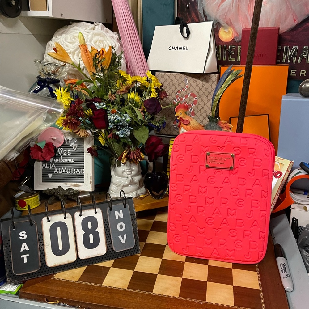 Marc by Marc Jacobs coral Neoprene Vertical Dreamy Tablet Case